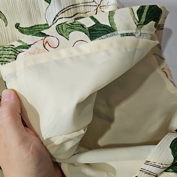 Ann Taylor Petite, Sz 4P, Mini, Pencil Skirt Cream, Floral, Lily, Peach, Purple - Picture 10 of 12